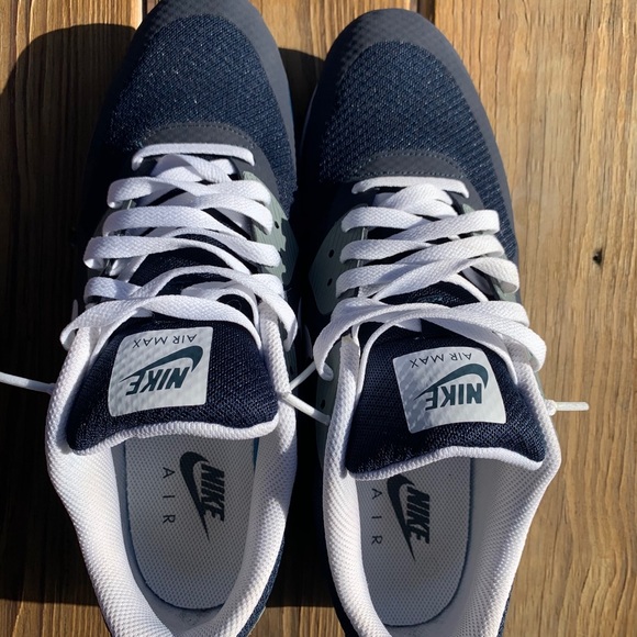 Nike Air Max 90s - Picture 9 of 9